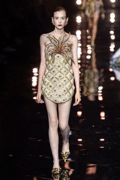 Look 26